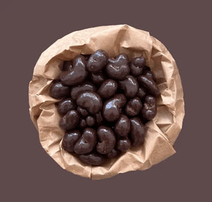 Dark chocolate cashews