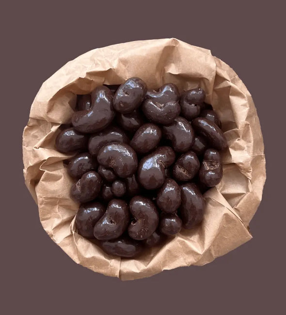 Dark chocolate cashews